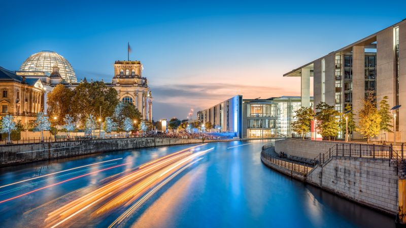 Blick auf das Regierungsviertel in Berlin